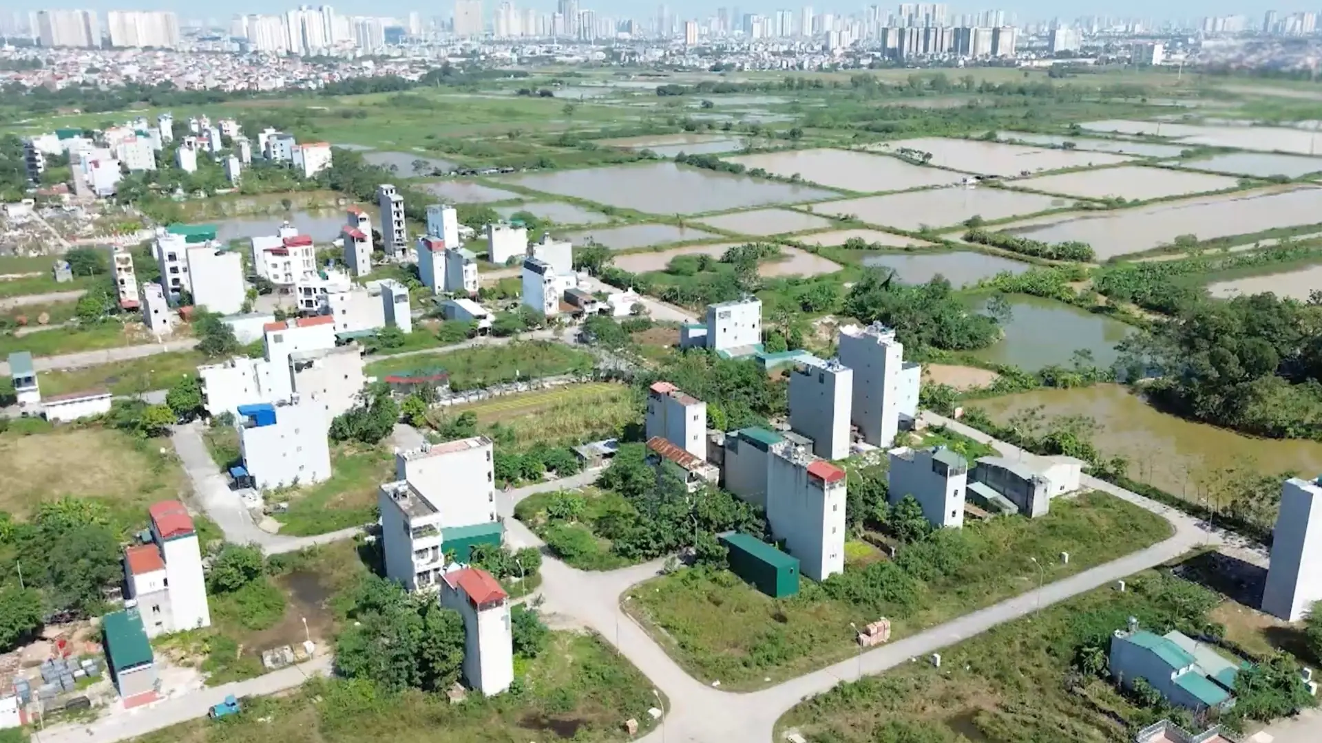 Bỏ xác nhận nhà đất đang thế chấp vào sổ đỏ